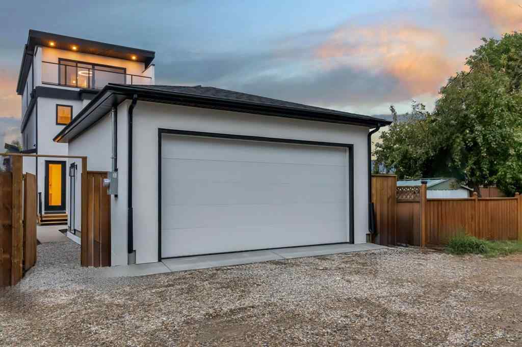 MLS® A2266511 - 2118 Victoria Crescent NW in Banff Trail Calgary, Residential