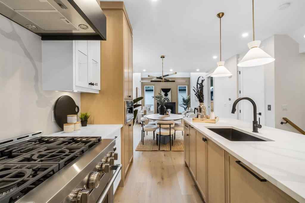 MLS® A2266511 - 2118 Victoria Crescent NW in Banff Trail Calgary, Residential