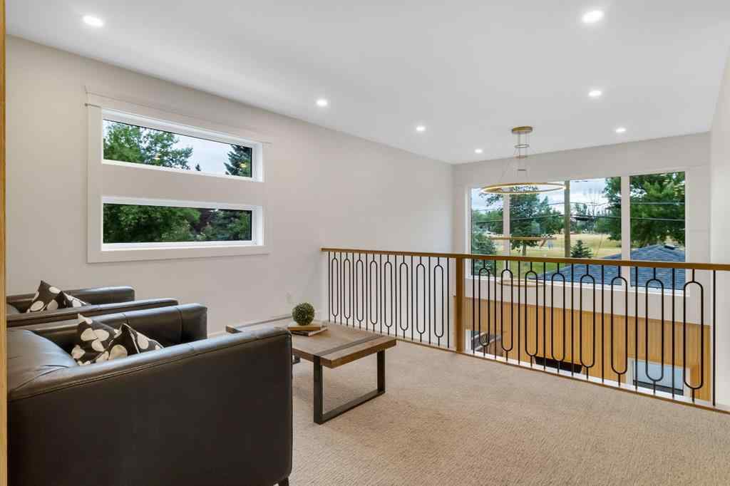 MLS® A2266511 - 2118 Victoria Crescent NW in Banff Trail Calgary, Residential