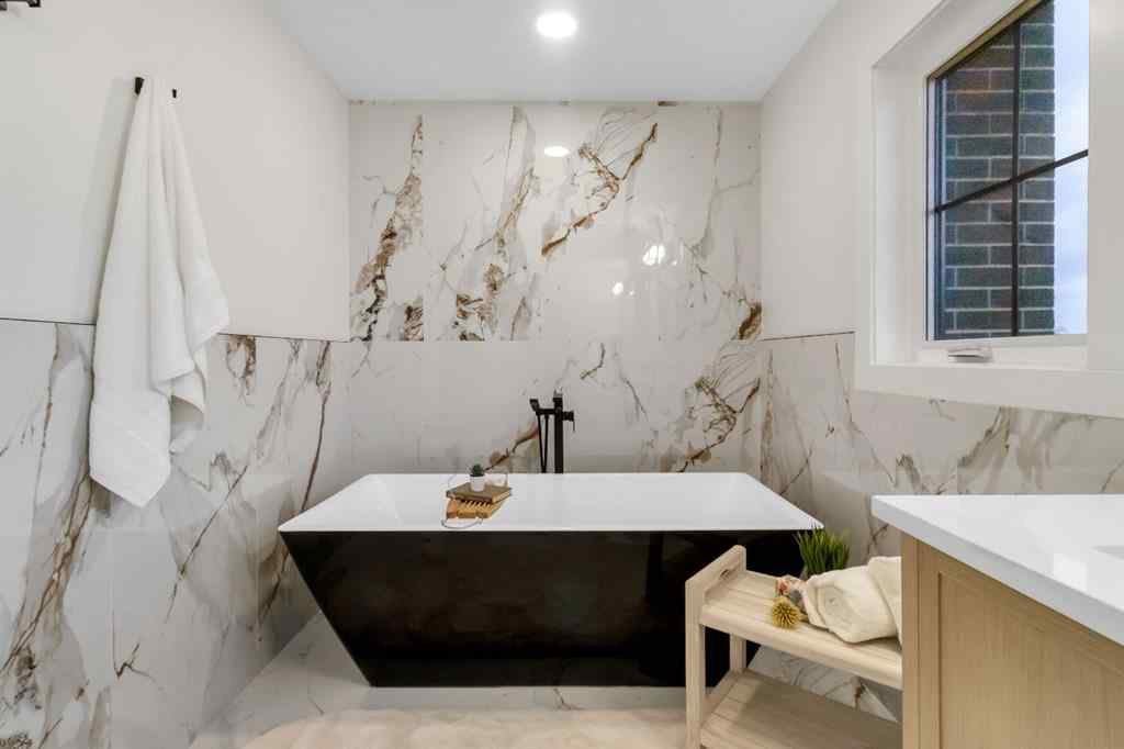 MLS® A2266511 - 2118 Victoria Crescent NW in Banff Trail Calgary, Residential