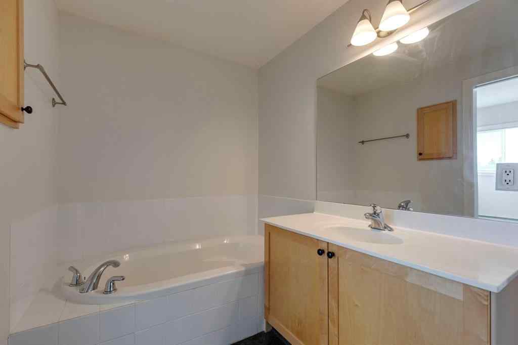 MLS® A2266512 - Unit #304 1606 4 Street NW in Crescent Heights Calgary, Residential