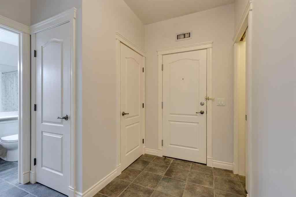 MLS® A2266512 - Unit #304 1606 4 Street NW in Crescent Heights Calgary, Residential