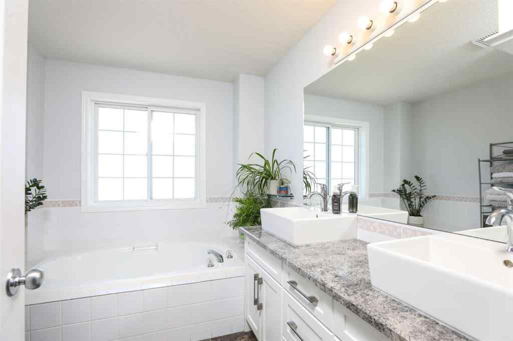 MLS® A2266521 - 50 Heritage Circle W in Heritage Heights Lethbridge, Residential