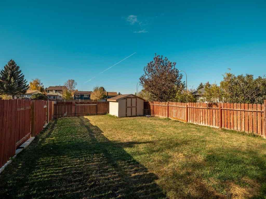 MLS® A2266530 - 1646 St George Road N in St Edwards Lethbridge, Residential