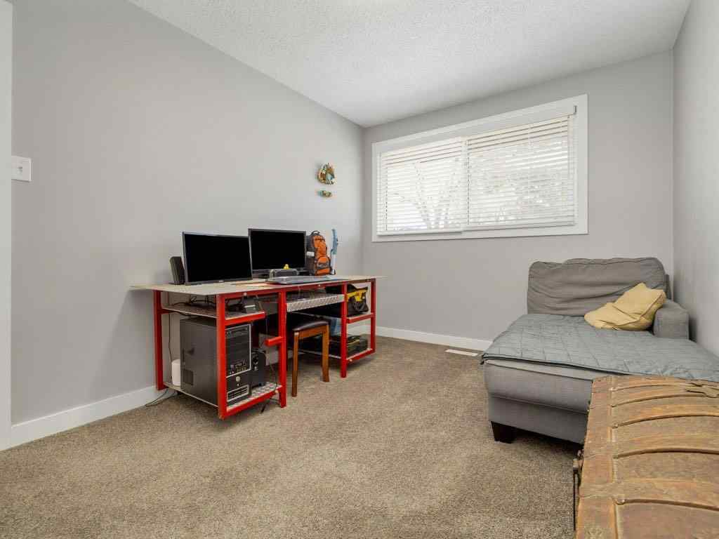 MLS® A2266530 - 1646 St George Road N in St Edwards Lethbridge, Residential