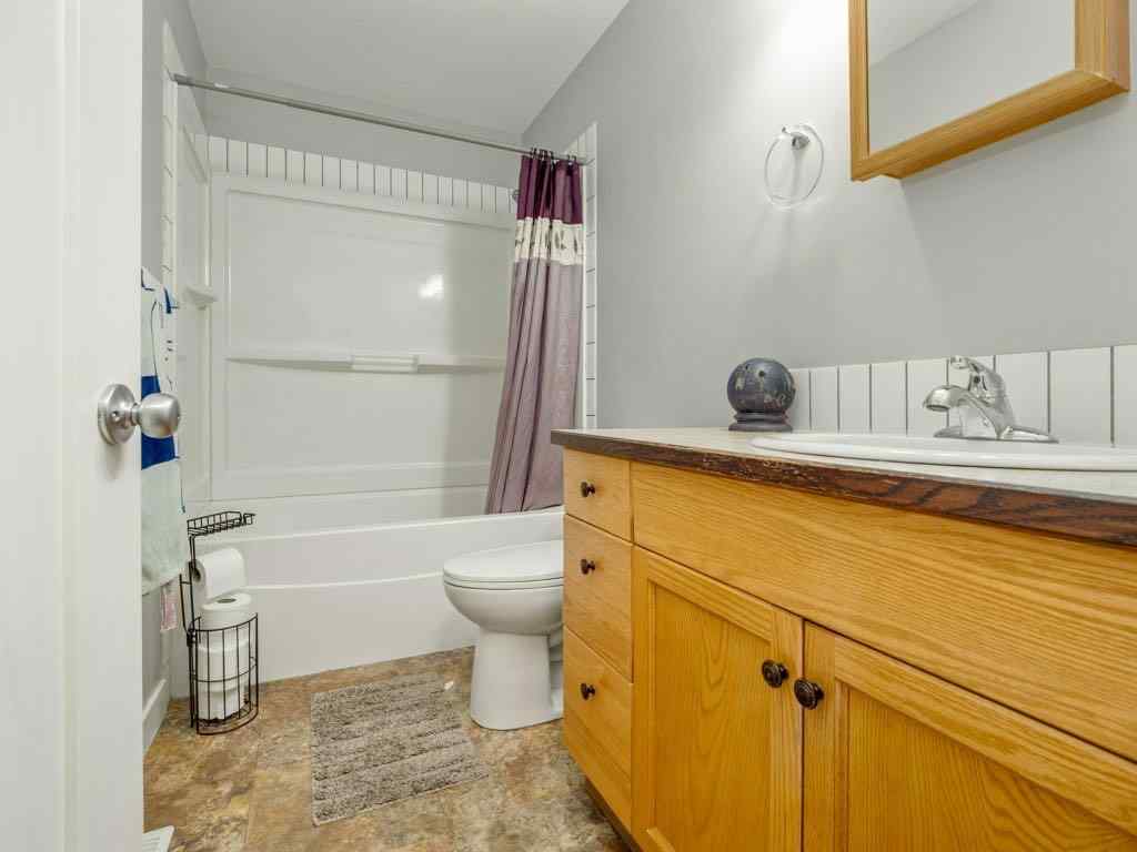 MLS® A2266530 - 1646 St George Road N in St Edwards Lethbridge, Residential