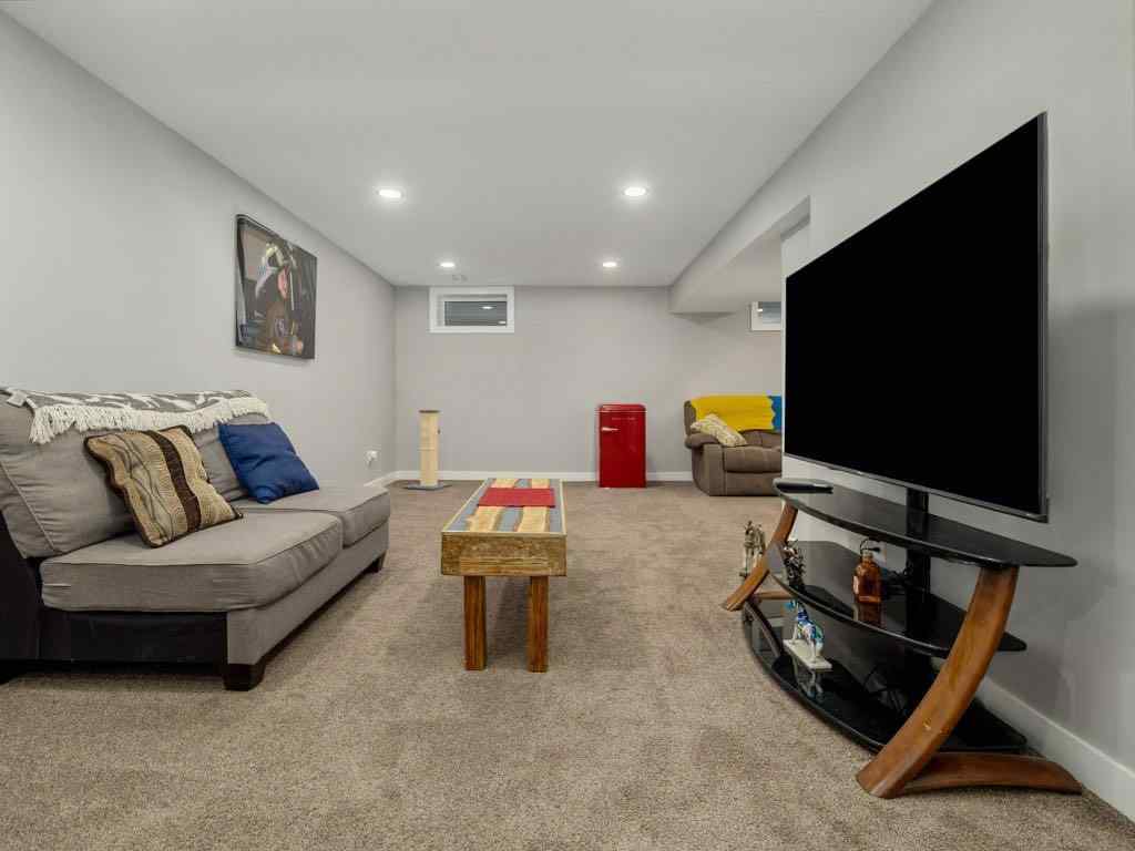 MLS® A2266530 - 1646 St George Road N in St Edwards Lethbridge, Residential