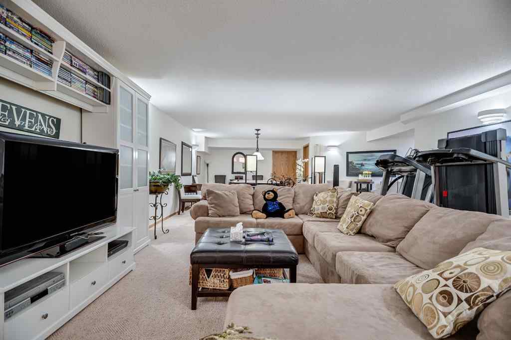 MLS® A2266531 - 607 9 Street SE in Emerson Lake Estates High River, Residential