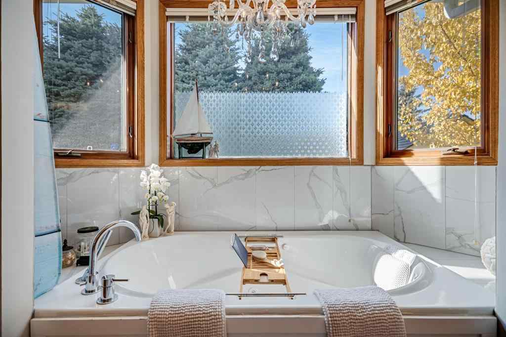 MLS® A2266531 - 607 9 Street SE in Emerson Lake Estates High River, Residential