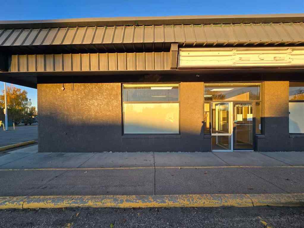 MLS® A2266532 - 540 2 Avenue SE in Edmonton Trail Airdrie, Commercial