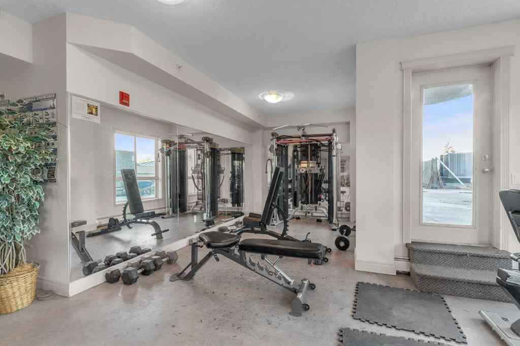 MLS® A2266537 - 1501 Centre A Street NE in Crescent Heights Calgary, Residential