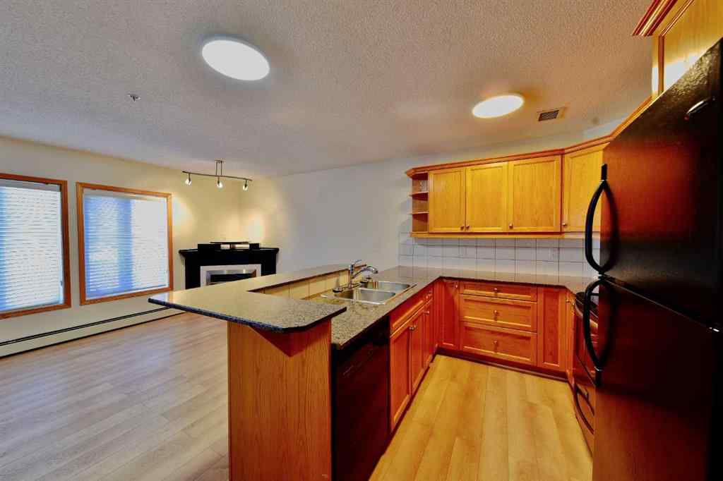 MLS® A2266537 - 1501 Centre A Street NE in Crescent Heights Calgary, Residential