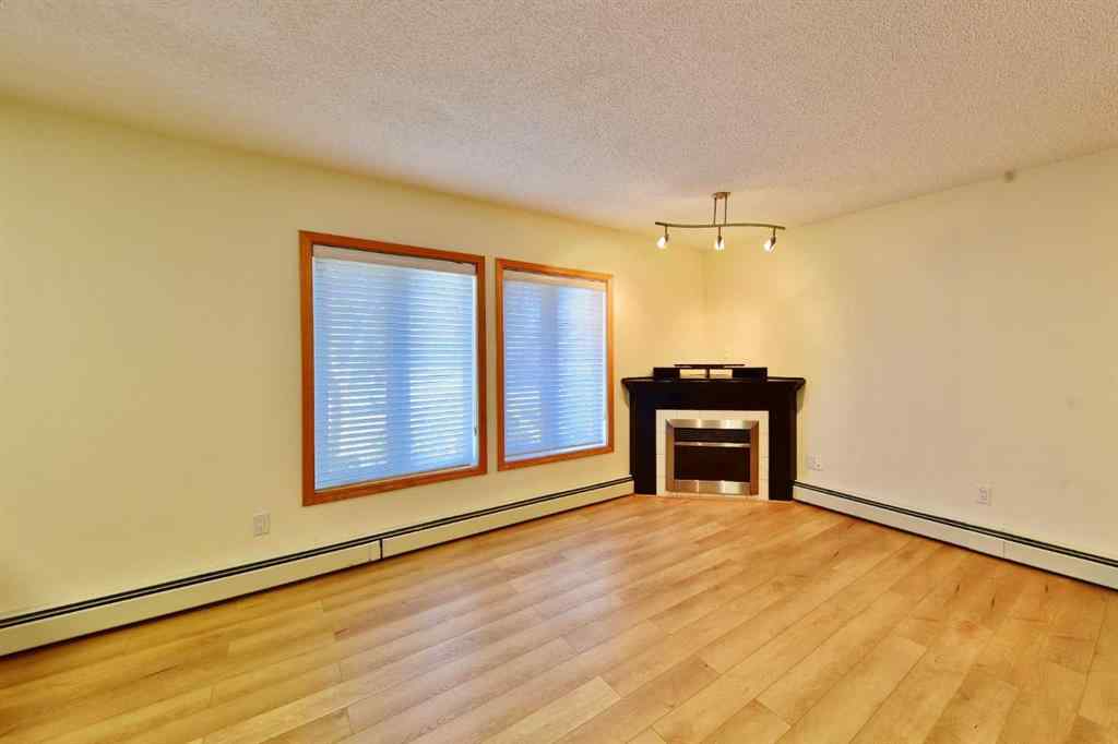 MLS® A2266537 - 1501 Centre A Street NE in Crescent Heights Calgary, Residential