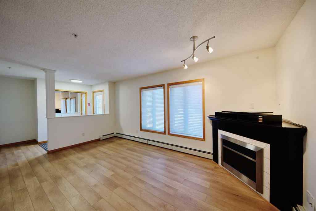 MLS® A2266537 - 1501 Centre A Street NE in Crescent Heights Calgary, Residential