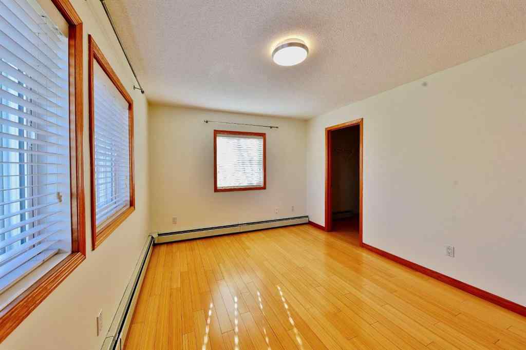 MLS® A2266537 - 1501 Centre A Street NE in Crescent Heights Calgary, Residential