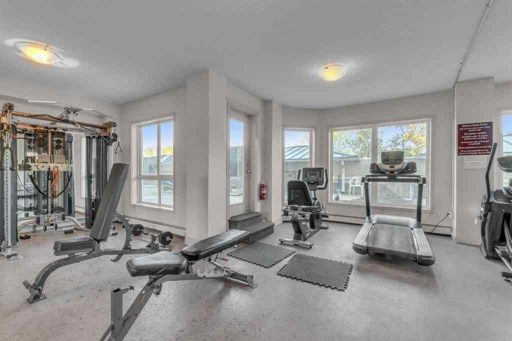 MLS® A2266537 - 1501 Centre A Street NE in Crescent Heights Calgary, Residential