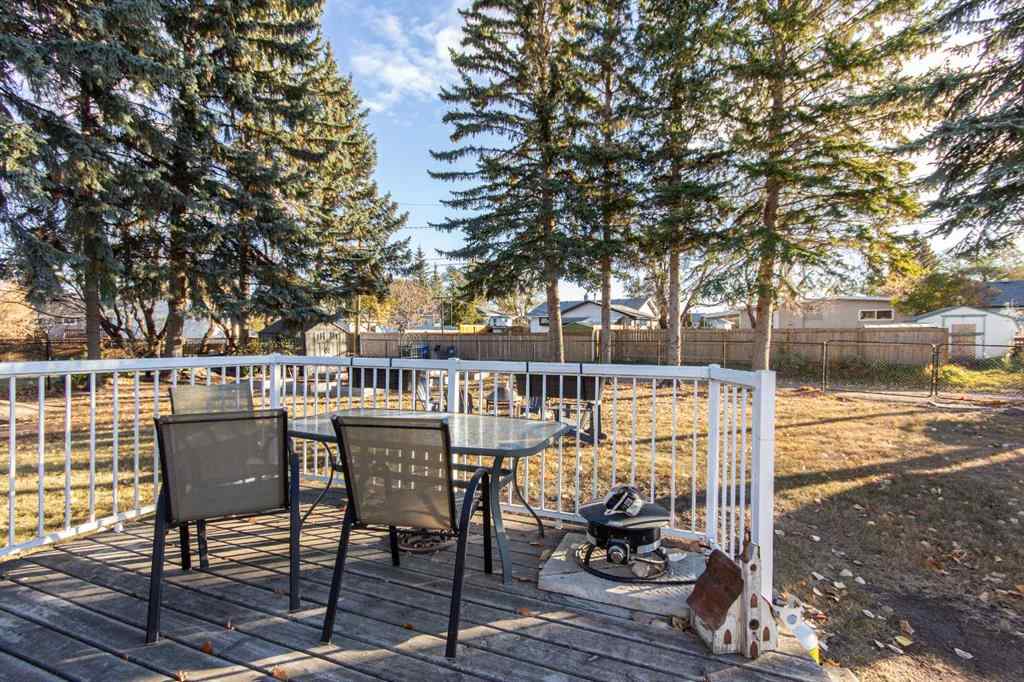 MLS® A2266547 - 4413 Embury Crescent  in Eastview Red Deer, Residential