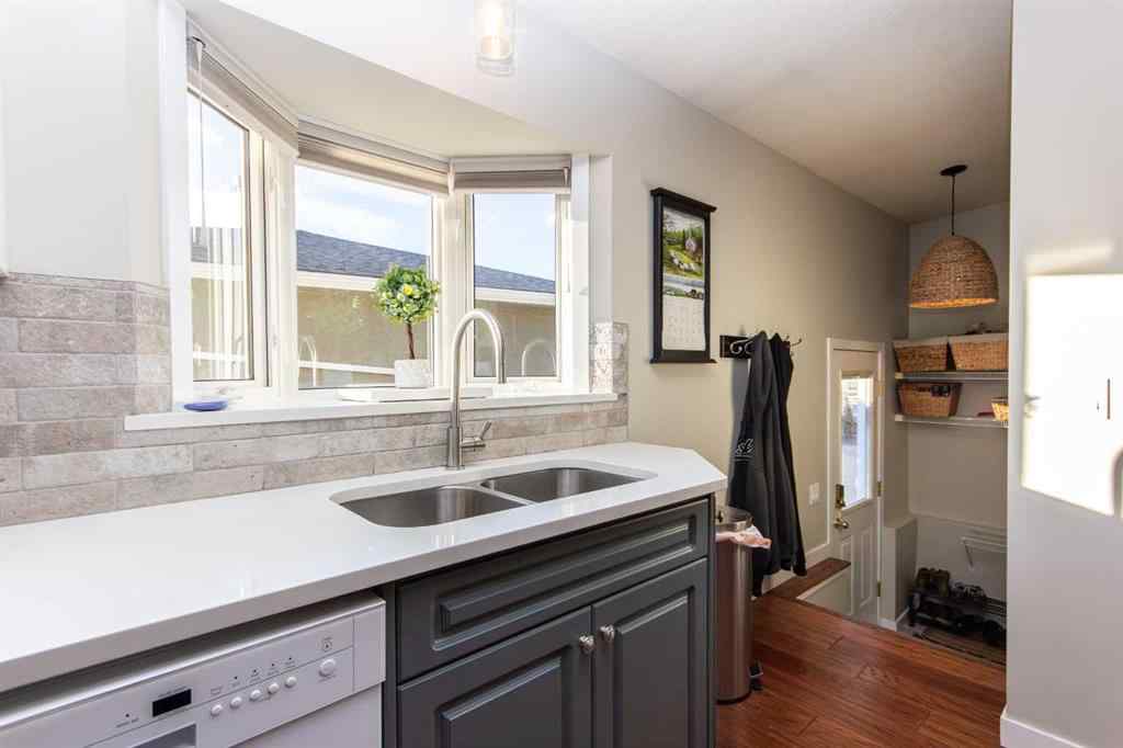 MLS® A2266547 - 4413 Embury Crescent  in Eastview Red Deer, Residential