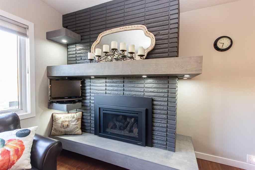 MLS® A2266547 - 4413 Embury Crescent  in Eastview Red Deer, Residential