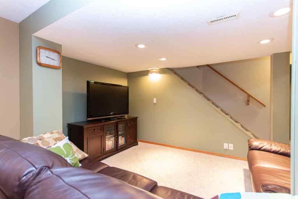 MLS® A2266547 - 4413 Embury Crescent  in Eastview Red Deer, Residential