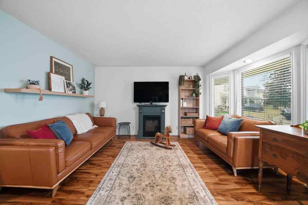 MLS® A2266557 - 49 Kirsch Close  in Kentwood East Red Deer, Residential