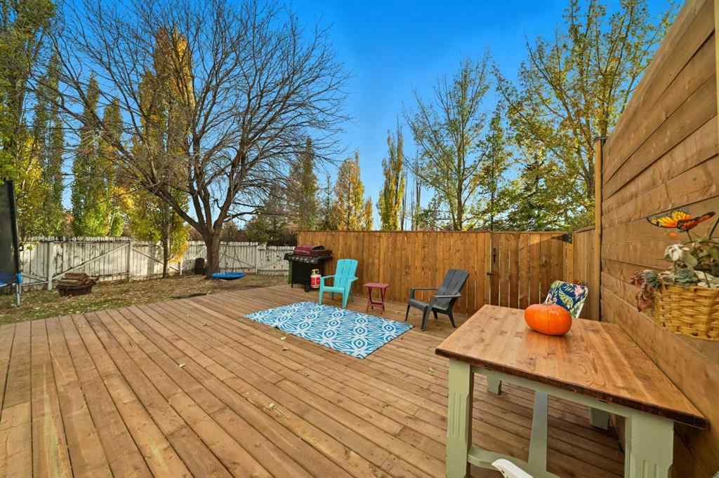 MLS® A2266557 - 49 Kirsch Close  in Kentwood East Red Deer, Residential