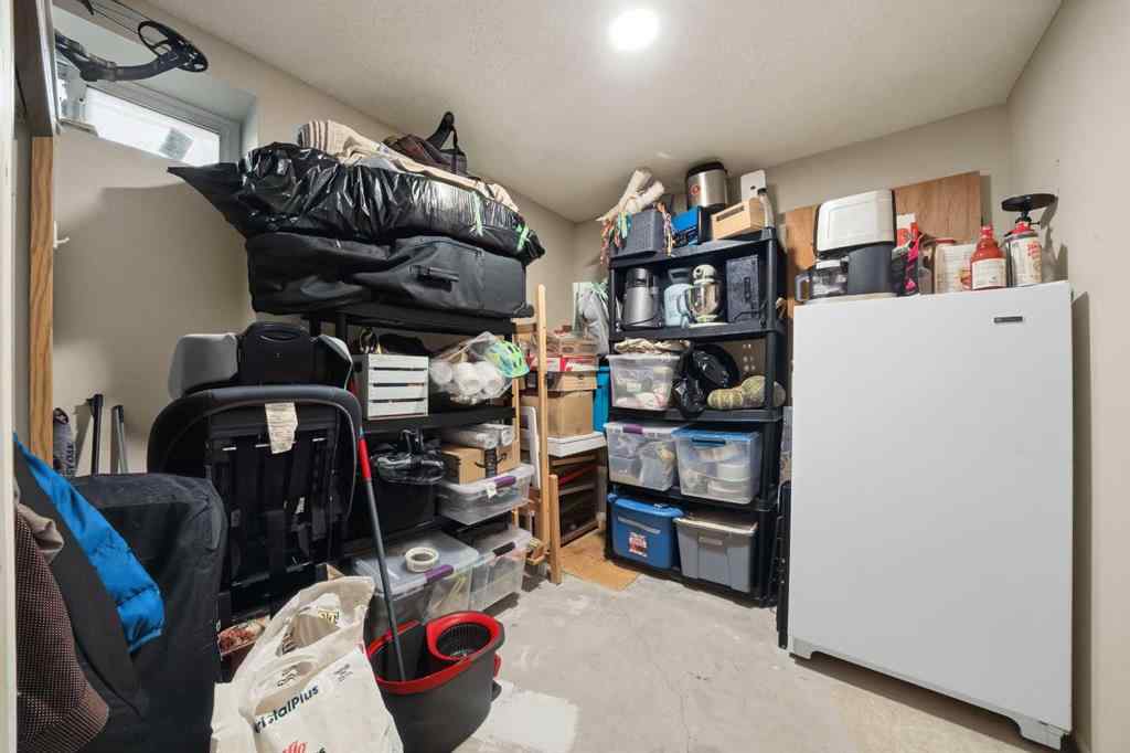 MLS® A2266557 - 49 Kirsch Close  in Kentwood East Red Deer, Residential