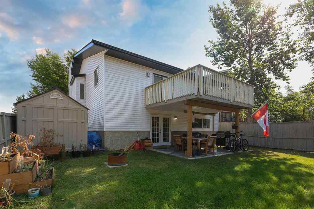 MLS® A2266560 - 32 Rivercroft Close SE in Riverbend Calgary, Residential