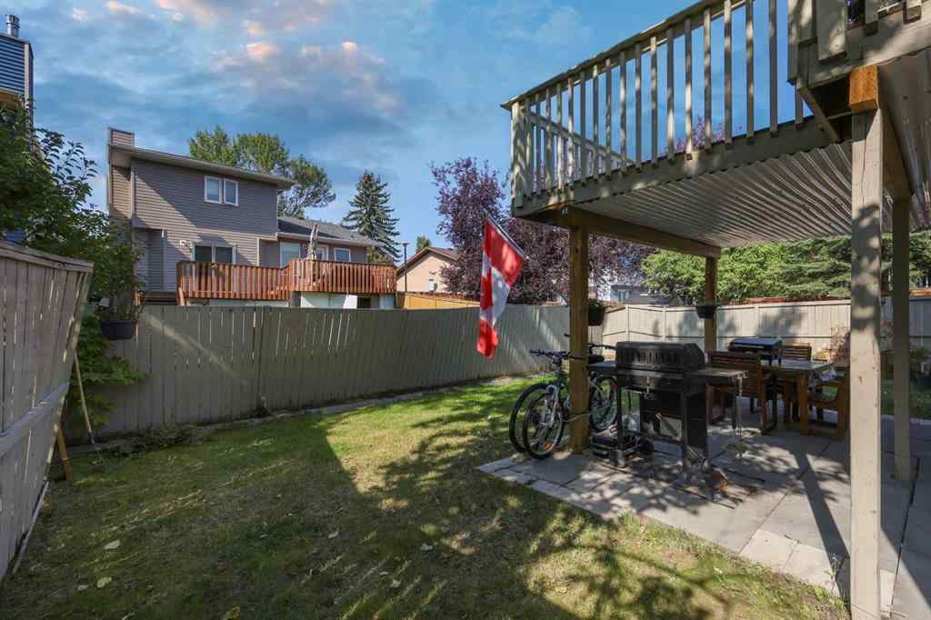 MLS® A2266560 - 32 Rivercroft Close SE in Riverbend Calgary, Residential