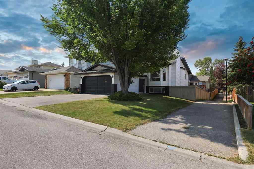 MLS® A2266560 - 32 Rivercroft Close SE in Riverbend Calgary, Residential