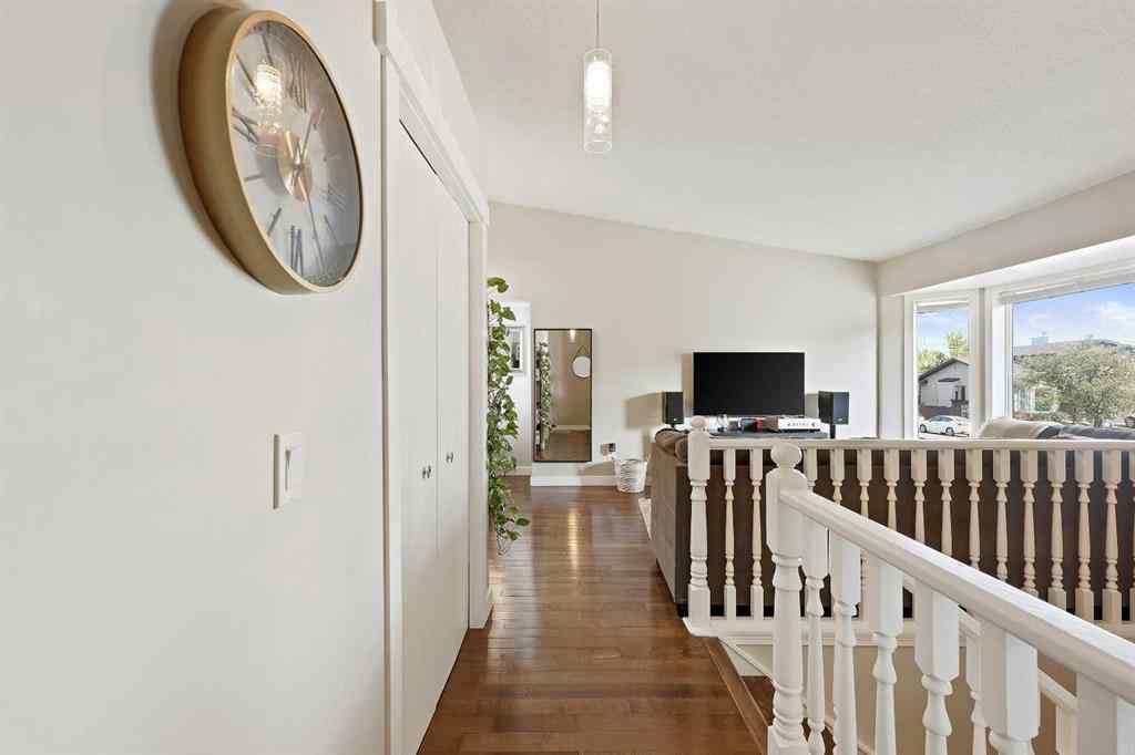 MLS® A2266560 - 32 Rivercroft Close SE in Riverbend Calgary, Residential