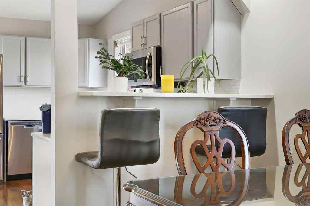 MLS® A2266560 - 32 Rivercroft Close SE in Riverbend Calgary, Residential