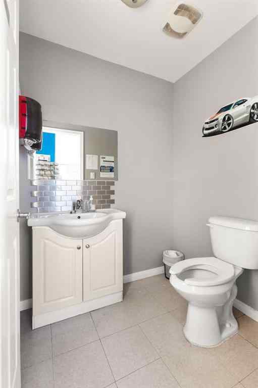 MLS® A2266567 - 774 16 Street SW in South West Industrial Medicine Hat, Commercial