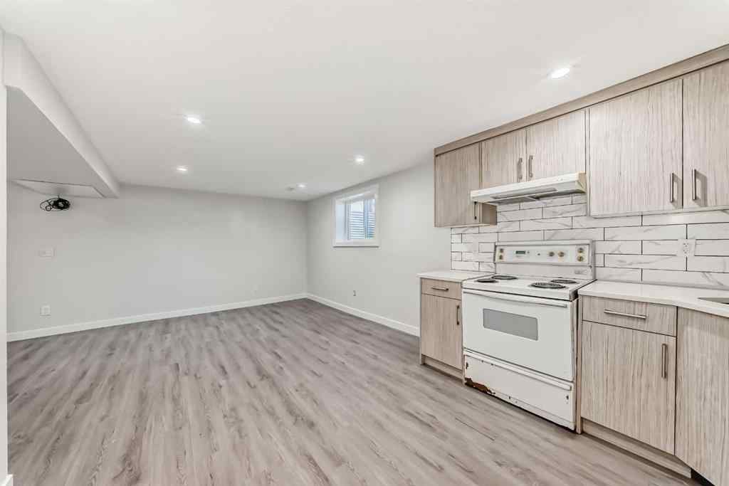 MLS® A2266568 - 207 Pinecliff Way NE in Pineridge Calgary, Residential