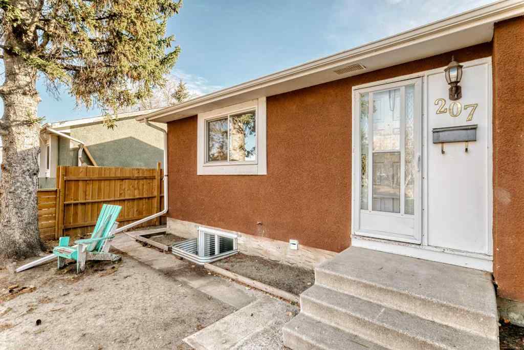 MLS® A2266568 - 207 Pinecliff Way NE in Pineridge Calgary, Residential