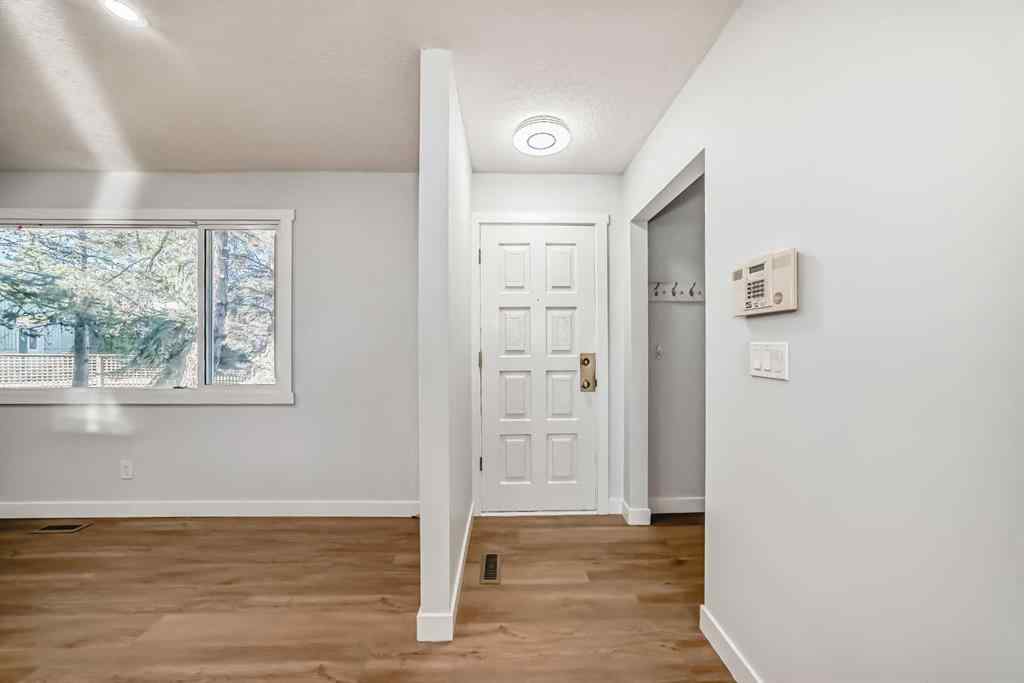 MLS® A2266568 - 207 Pinecliff Way NE in Pineridge Calgary, Residential