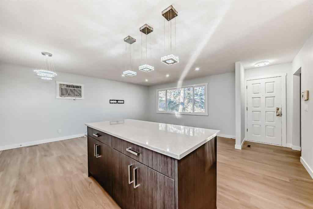 MLS® A2266568 - 207 Pinecliff Way NE in Pineridge Calgary, Residential