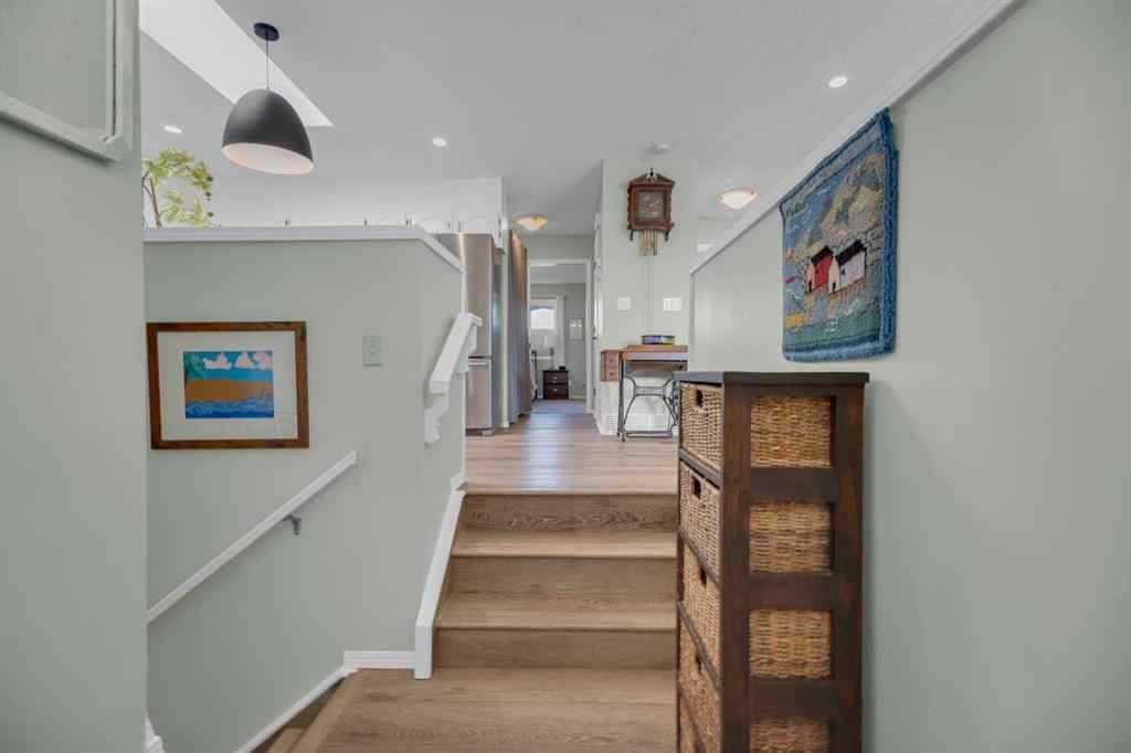 MLS® A2266570 - Unit #2 717 Centre Street  in NONE Vulcan, Residential