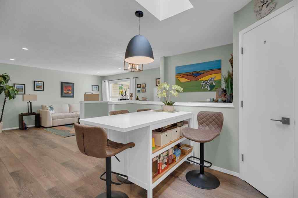 MLS® A2266570 - Unit #2 717 Centre Street  in NONE Vulcan, Residential