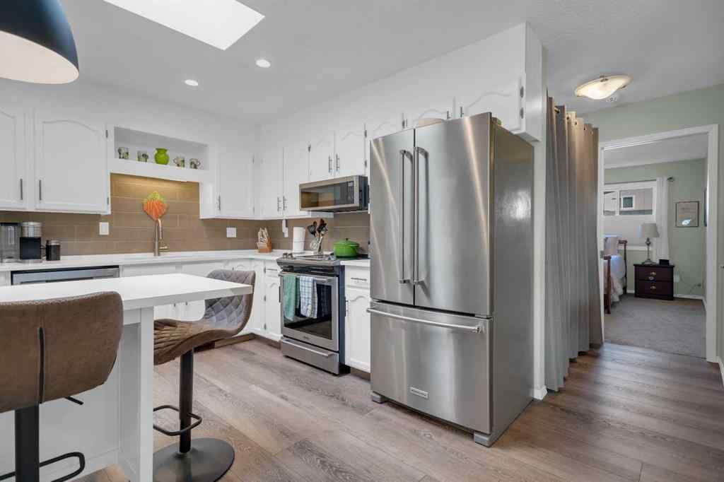 MLS® A2266570 - Unit #2 717 Centre Street  in NONE Vulcan, Residential