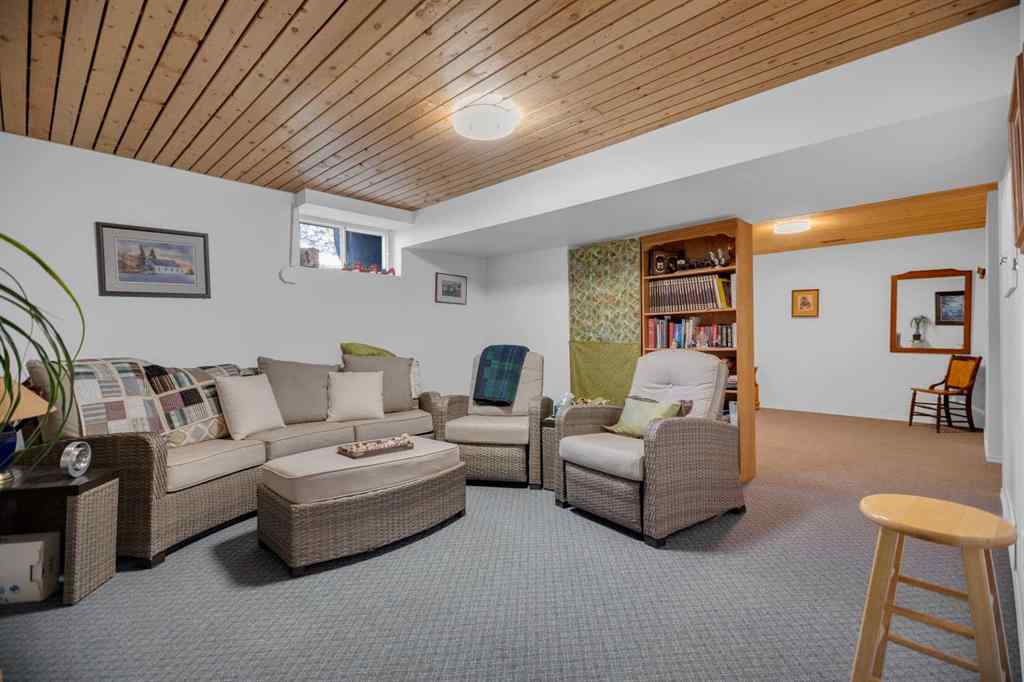 MLS® A2266570 - Unit #2 717 Centre Street  in NONE Vulcan, Residential