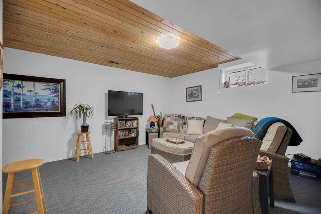 MLS® A2266570 - Unit #2 717 Centre Street  in NONE Vulcan, Residential