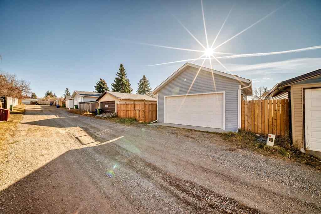 MLS® A2266573 - 236 Acacia Drive SE in Airdrie Meadows Airdrie, Residential