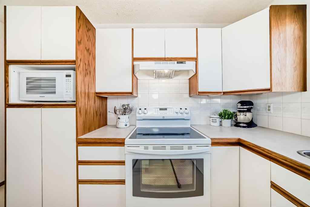 MLS® A2266573 - 236 Acacia Drive SE in Airdrie Meadows Airdrie, Residential