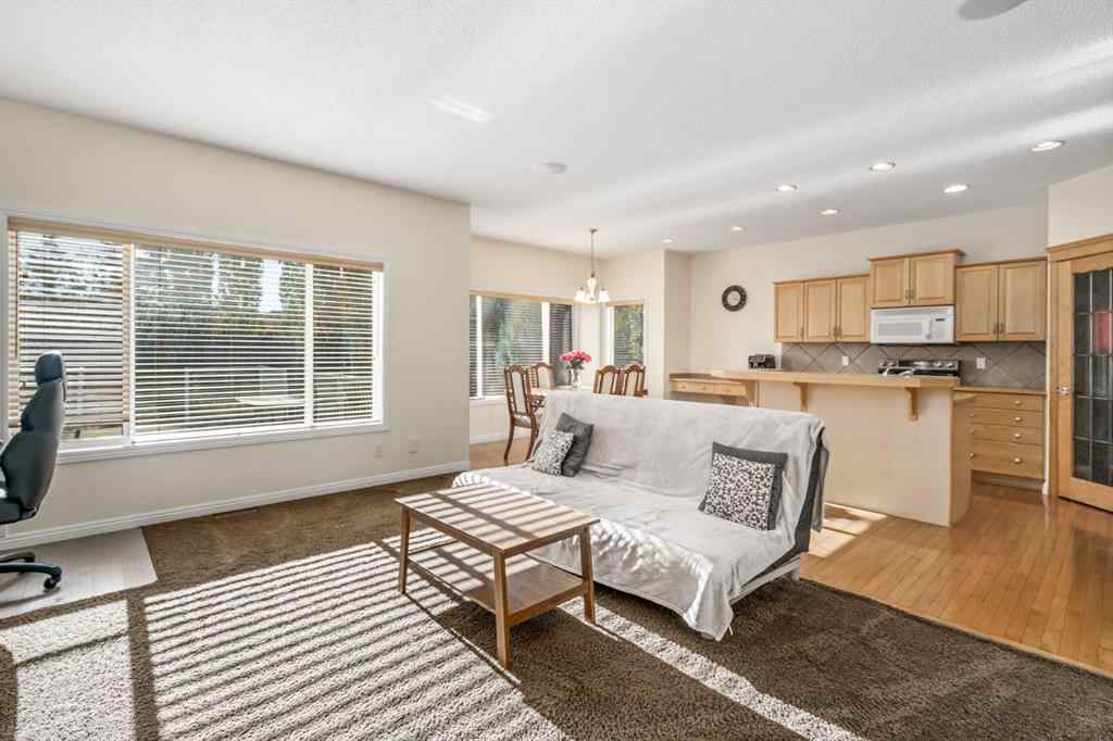 MLS® A2266579 - 153 Kincora Bay NW in Kincora Calgary, Residential