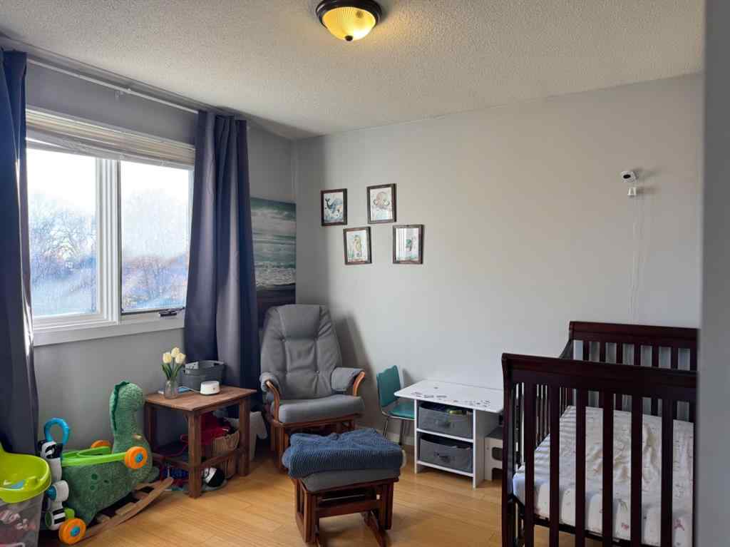 MLS® A2266582 - 10417 117 Street  in NONE Fairview, Residential