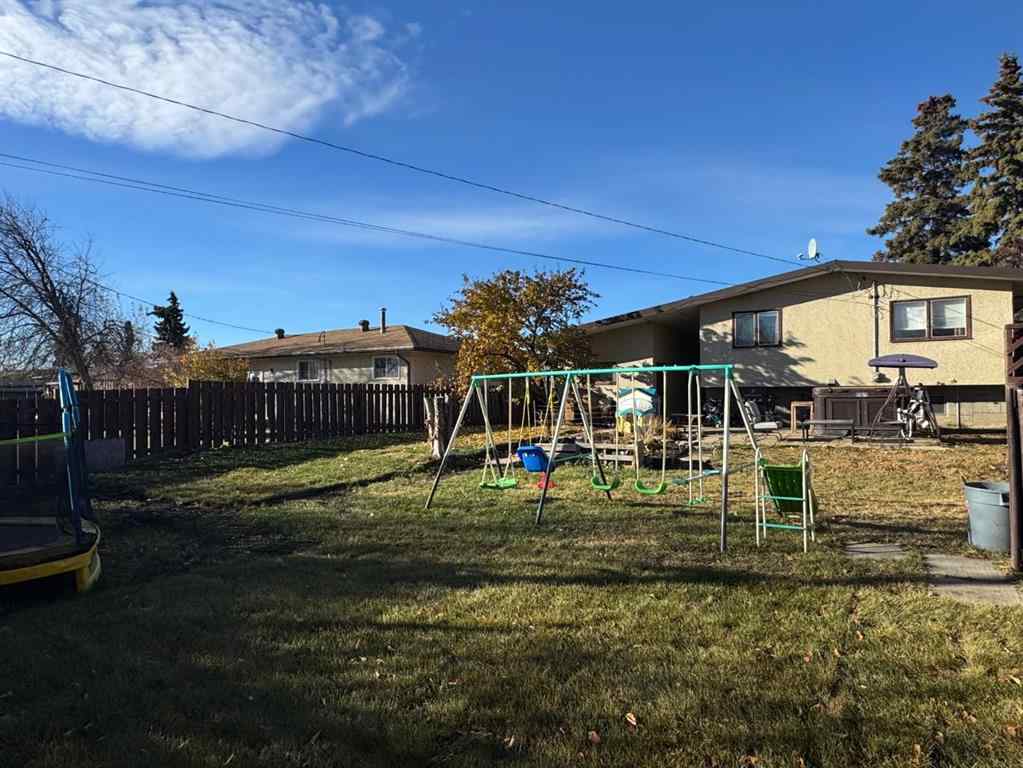 MLS® A2266582 - 10417 117 Street  in NONE Fairview, Residential