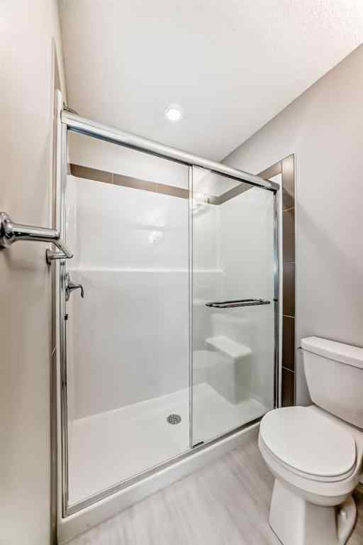 MLS® A2266587 - 147 Bartlett Crescent SE in Rangeview Calgary, Residential