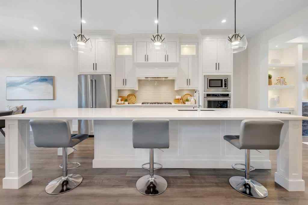 MLS® A2266590 - 2337 27 Avenue NW in Banff Trail Calgary, Residential