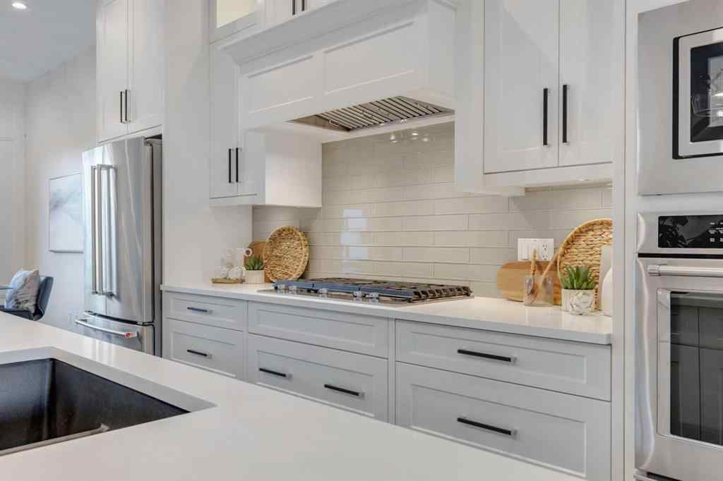 MLS® A2266590 - 2337 27 Avenue NW in Banff Trail Calgary, Residential